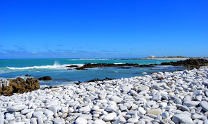 The Pebbled Beach, Suiderstrand